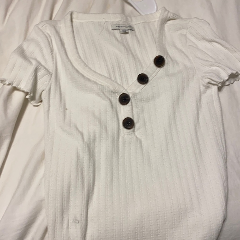 American Eagle Botton Down white crop top